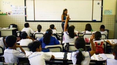 Piso salarial do professor ter� aumento de 6,81% em 2018