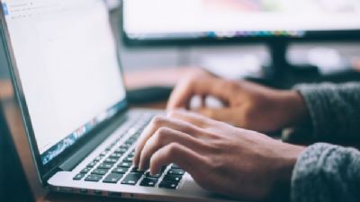 Est� autorizada a educa��o on-line em pres�dios