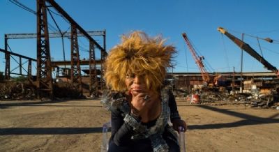 Elza Soares lan�a clipe da m�sica 'L�rio Rosa'.