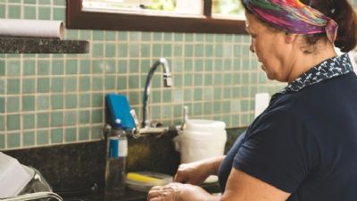 ​600 mil empregadas dom�sticas deixaram de contribuir com a Previd�ncia em 2020