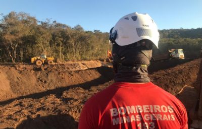 Bombeiros encontram mais um corpo em Brumadinho