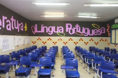 Governo de MT planeja retorno das aulas de forma online em agosto