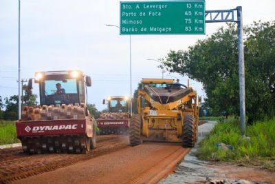 ​Rodovia para Santo Ant�nio do Leverger recebe ilumina��o de led