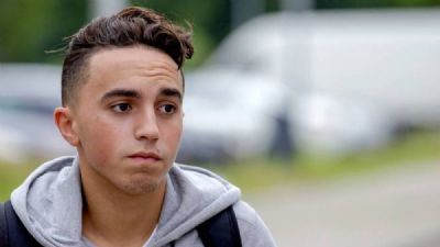 Ajax vai cancelar contrato de jogador que saiu do coma ap�s dois anos e nove meses
