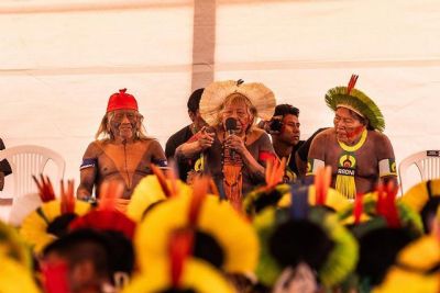 ​Mais de 800 ind�genas se re�nem no 1� dia do 'Chamado do Raoni' em aldeia de MT