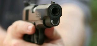 Usu�rio de tornozeleira � executado com 4 tiros