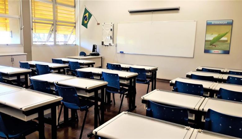 Governo anuncia instala��o de 5 mil c�meras nas escolas de MT