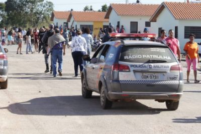 Opera��o da PF desocupa 450 casas invadidas em residencial