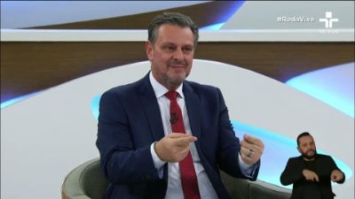 Em entrevista ao Roda Viva, F�varo admite que pretende disputar elei��o ao governo do Estado