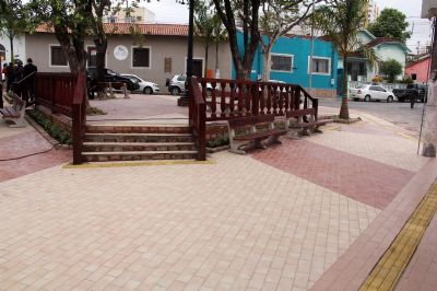 Prefeitura e Governo Federal devolvem Pra�a da Mandioca � popula��o