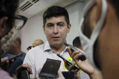 A�cio se lan�a deputado federal e aposta na volta de Bolsonaro ao PSL para 