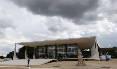 STF inicia julgamento sobre bloqueio do WhatsApp por decis�o judicial