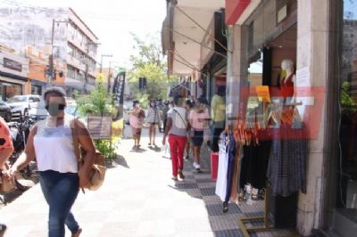 Opera��o vai retirar e apreender mercadorias de ambulantes do Centro de Cuiab�