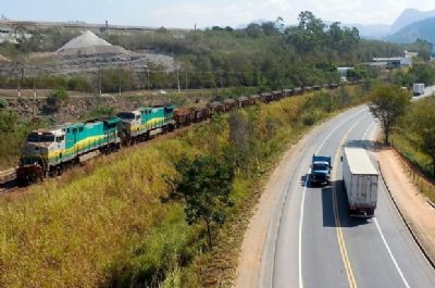 Impedimento de licenciamento ambiental pode atrasar constru��o de ferrovias e rodovias de MT