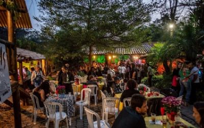 Prefeito endurece medidas e manda fechar bares e restaurantes em cidade com tr�s mortos por Covid-19