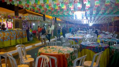 Cuidados com o barulho na festa junina do condom�nio