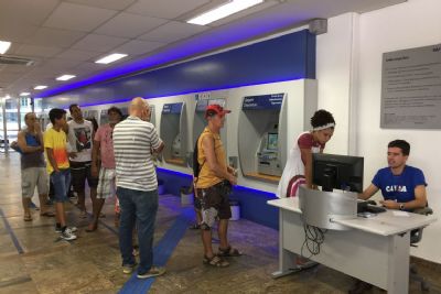 Nascidos em agosto sem conta na Caixa podem sacar FGTS