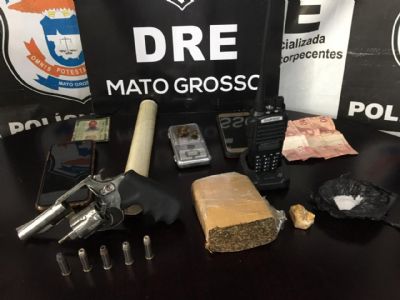 Traficante � preso por com�rcio e mulher por tentar entrar com droga na PCE