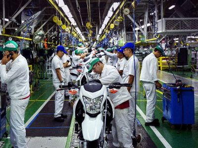 Economia brasileira encolhe 4,1% e PIB totaliza R$ 7,4 trilh�es em 2020