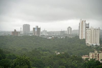 Cuiab� pode ter muita chuva at� domingo; Chapada registra 3 graus