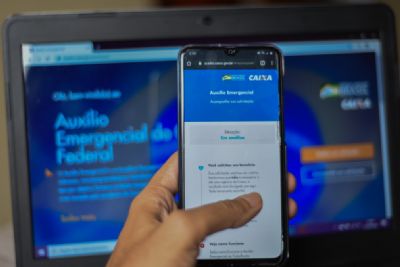 Pr�ximo do fim, Aux�lio Emergencial ganha 'empurr�o', mas segue sem substituto definido