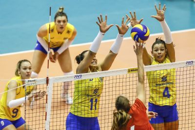 Em jogo de altos e baixos, Brasil supera erros e vence a B�lgica pelo Grand Prix