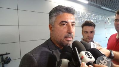 Diretor do Galo avalia discuss�o no Acre; clube veta rep�rter 
