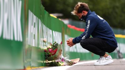 F�rmula 1 presta homenagens a Anthoine Hubert, morto h� um ano em Spa-Francorchamps