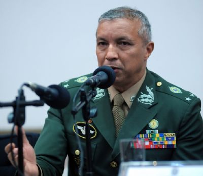 Posse de general cuiabano como comandante do Ex�rcito � antecipada