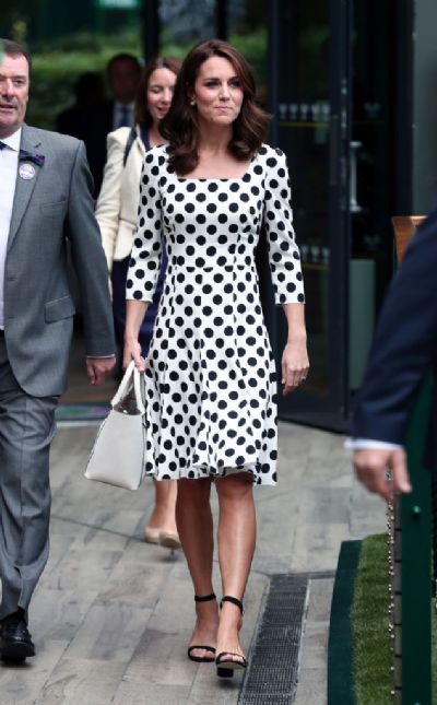 Kate Middleton debuta novo corte de cabelo em Wimbledon