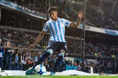 Quem � Zaracho, meia do Racing a caminho do Atl�tico-MG