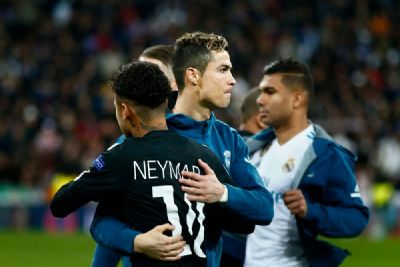 Juventus vai oferecer ao PSG uma troca de Cristiano Ronaldo por Neymar