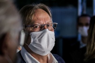 Secret�rio confirma colapso em hospitais, equipamentos, medicamentos e profissionais