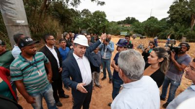 ​Governador vistoria obras em bairros de Cuiab� com investimentos de R$ 42 milh�es