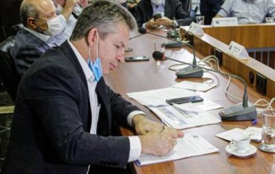 Governador anuncia abertura de 500 novos leitos para pacientes com covid  e descarta lockdow