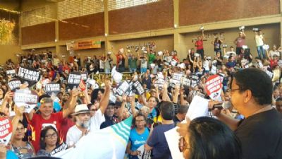 TJ-MT declara greve dos professores abusiva e determina retorno �s aulas em 72 horas