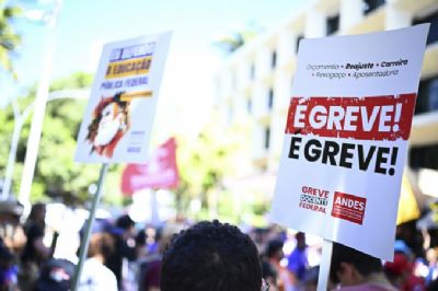 Professores de universidades e institui��es federais encerram greve