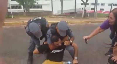 Tr�s grevistas do Detran s�o detidos em protesto no Governo
