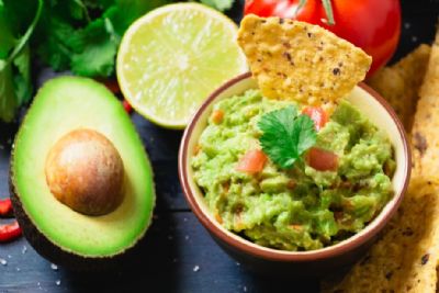 Incremente seu lanche com essa receita simples de guacamole