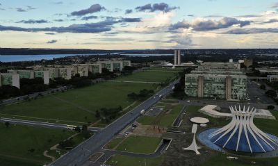Pedido de vista adia vota��o da PEC da reforma administrativa na CCJ