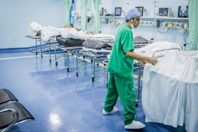 Ap�s 2 anos de espera, pacientes s�o operados em Cuiab�