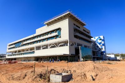 ​Estado efetiva primeiro contrato de R$ 8,4 mi para aquisi��o de equipamentos para o Hospital Central