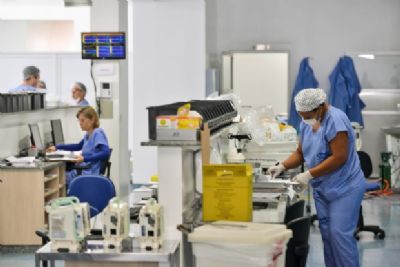 Governo abre inscri��es para contratar 751 profissionais de sa�de e paga at� R$ 1,5 mil por plant�o