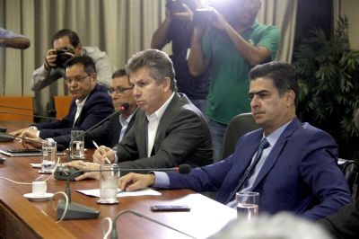 Emanuel cita cinco �traidores� em reuni�o do DEM e diz que Mauro tem trabalhado mais por sua causa
