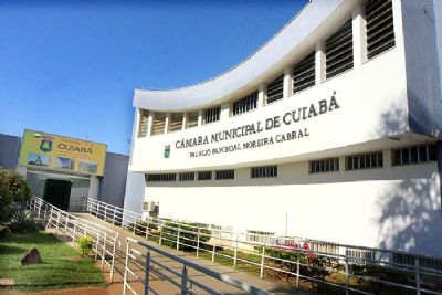 Vereadores ignoram preocupa��o com aux�lio ao munic�pio e derrubam veto � RGA da C�mara