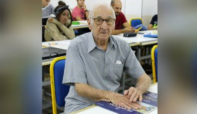 Aos 90 anos, av� realiza sonho de entrar na faculdade de Arquitetura