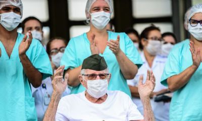 Homem de 99 anos � o mais velho a receber alta ap�s contrair covid-19