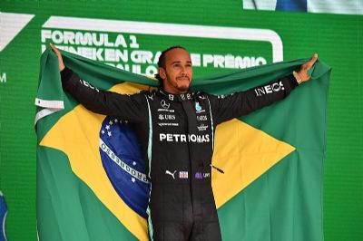 Hamilton comenta condena��o de Nelson Piquet por fala 'racista e homof�bica'