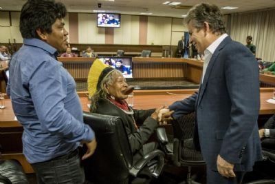 Governador recebe Cacique Raoni e afirma que momento � de respeitar a cultura