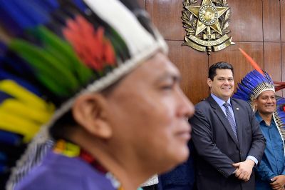 Congresso � palco de debate sobre o papel dos �ndios na sociedade